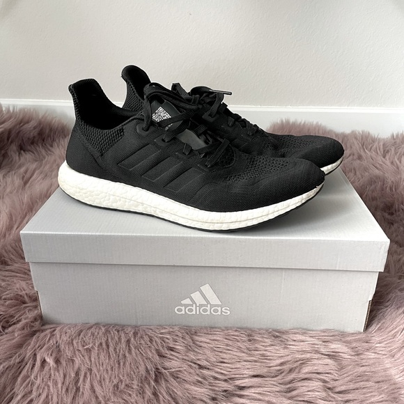 Adidas Ultraboost Made to be REMA - Picture 4 of 5